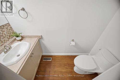 6298 Starfield Crescent, Mississauga, ON - Indoor Photo Showing Bathroom