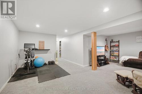 6298 Starfield Crescent, Mississauga, ON - Indoor