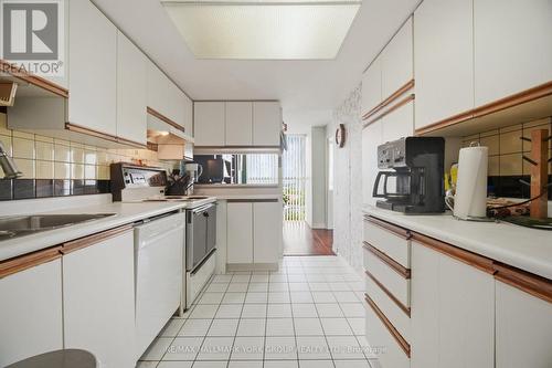 1406 - 600 Rexdale Boulevard, Toronto, ON - Indoor Photo Showing Kitchen