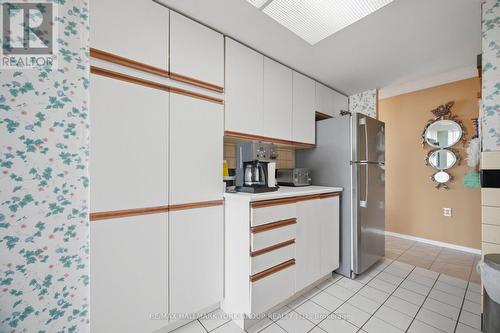 1406 - 600 Rexdale Boulevard, Toronto, ON - Indoor Photo Showing Kitchen