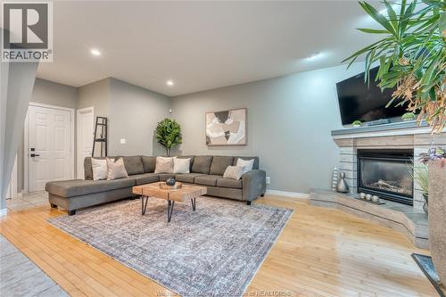 937 Pavan, Windsor, ON - Indoor Photo Showing Living Room With Fireplace