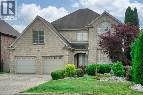 937 Pavan, Windsor, ON - Outdoor With Facade