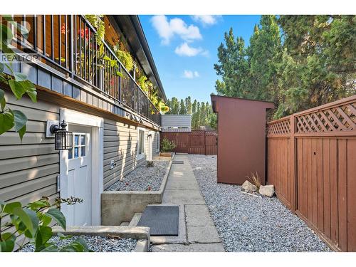 Tenant Walkway - 3341 Broadview Road, West Kelowna, BC - Outdoor With Exterior