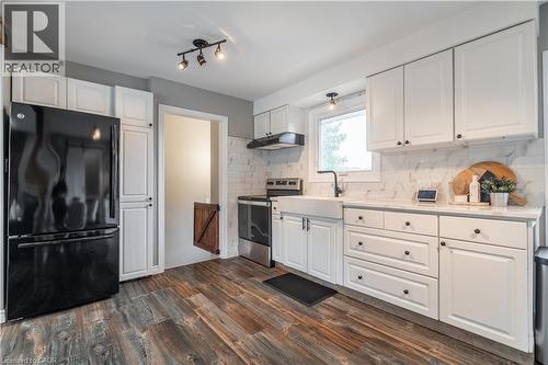 368 Caithness Street, Caledonia, ON - Indoor Photo Showing Kitchen