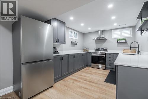368 Caithness Street, Caledonia, ON - Indoor Photo Showing Kitchen With Upgraded Kitchen