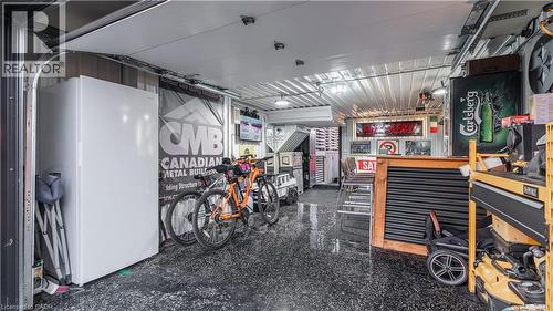 368 Caithness Street, Caledonia, ON - Indoor Photo Showing Garage