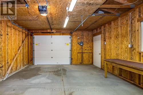 172 Elgin Avenue W, Goderich (Goderich (Town)), ON - Indoor Photo Showing Garage