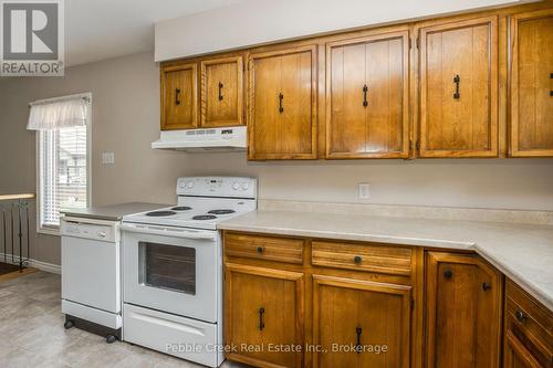 172 Elgin Avenue W, Goderich (Goderich (Town)), ON - Indoor Photo Showing Kitchen