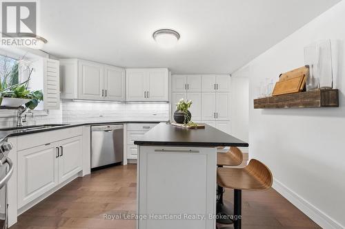 100 - 5 Cobourg Street, Goderich (Goderich (Town)), ON - Indoor Photo Showing Kitchen