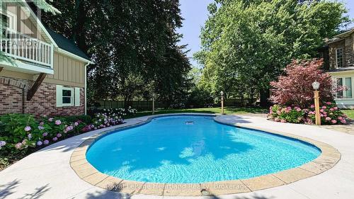 100 - 5 Cobourg Street, Goderich (Goderich (Town)), ON - Outdoor With In Ground Pool With Backyard