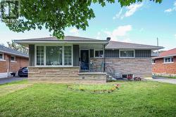759 ADAMS AVENUE  Ottawa, ON K1G 2Y1