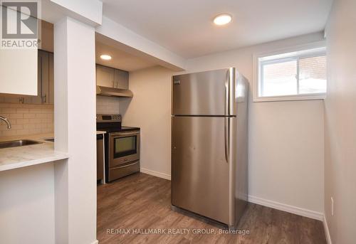 759 Adams Avenue, Ottawa, ON - Indoor Photo Showing Kitchen