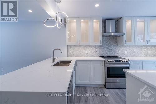 759 Adams Avenue, Ottawa, ON - Indoor Photo Showing Kitchen With Upgraded Kitchen