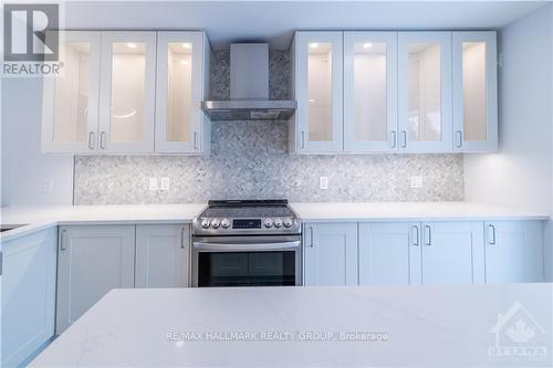 759 Adams Avenue, Ottawa, ON - Indoor Photo Showing Kitchen