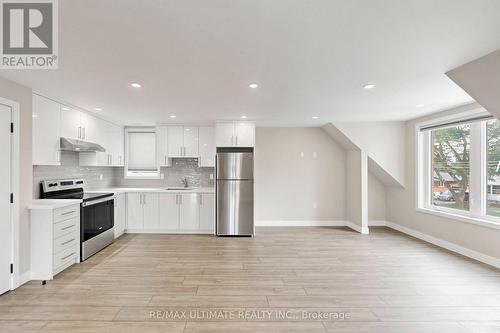 UPPER - 10 WARBECK PLACE , Toronto, Ontario M9R 3C3 5