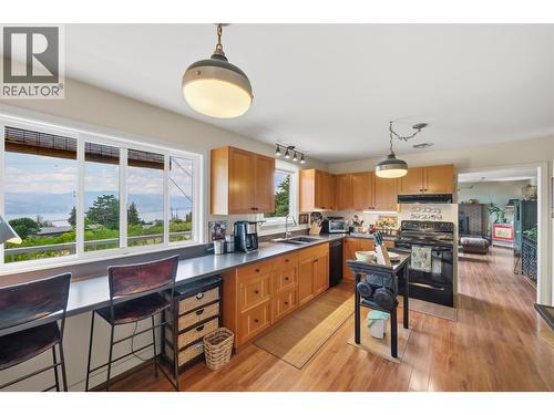 3812 Albrecht Road, Naramata, BC - Indoor