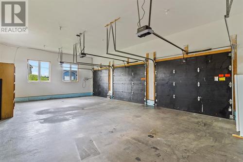 28 Flora Drive, Torbay, NL - Indoor Photo Showing Garage