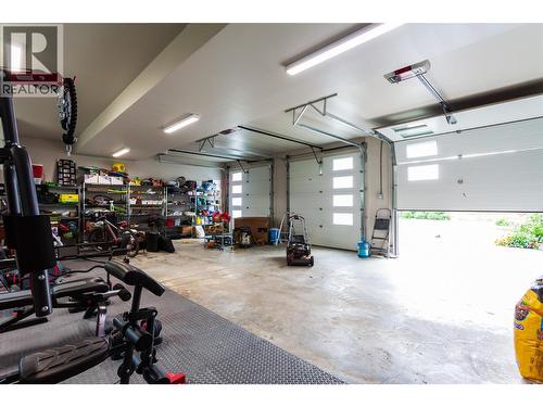 3666 Benvoulin Road, Kelowna, BC - Indoor Photo Showing Garage
