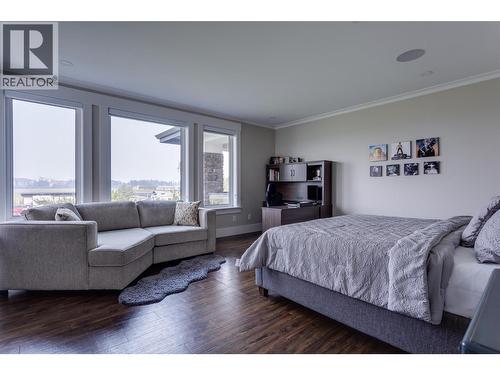 3666 Benvoulin Road, Kelowna, BC - Indoor Photo Showing Bedroom