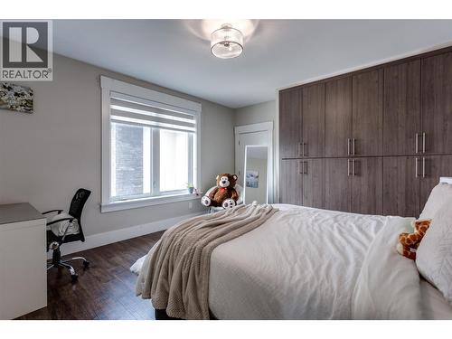 3666 Benvoulin Road, Kelowna, BC - Indoor Photo Showing Bedroom