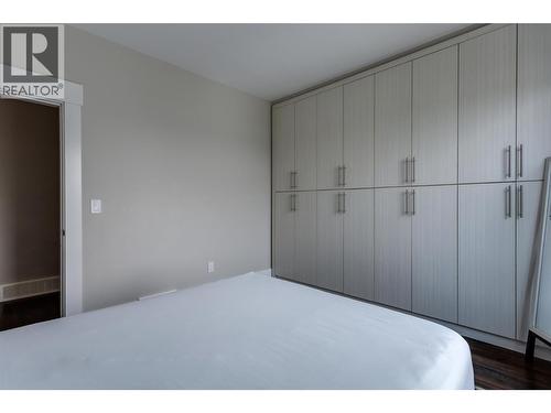 3666 Benvoulin Road, Kelowna, BC - Indoor Photo Showing Bedroom