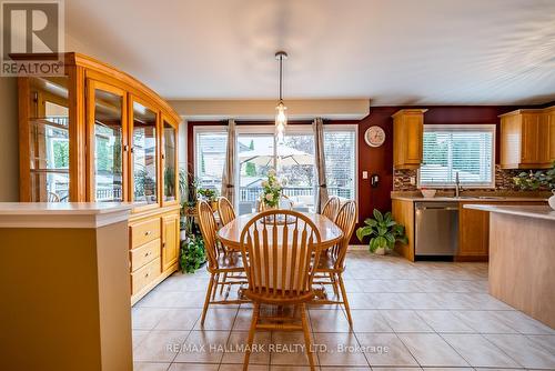 25 Starr Crescent, Aurora, ON 