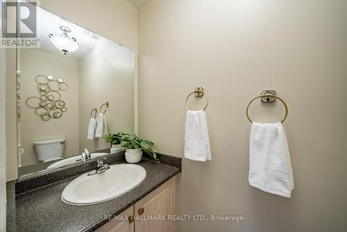 25 Starr Crescent, Aurora, ON 