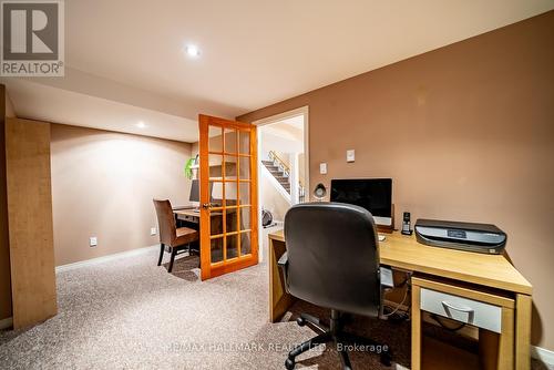 25 Starr Crescent, Aurora, ON 