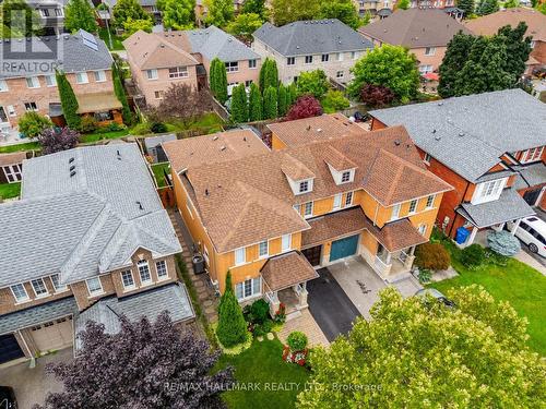 25 Starr Crescent, Aurora, ON 