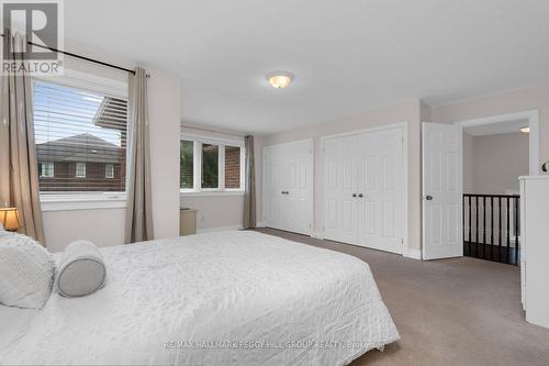 77 Graihawk Drive, Barrie, ON - Indoor Photo Showing Bedroom