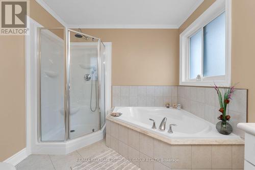 77 Graihawk Drive, Barrie, ON - Indoor Photo Showing Bathroom
