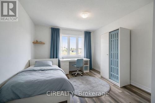 84 Valley Trail Place, Hamilton, ON - Indoor Photo Showing Bedroom