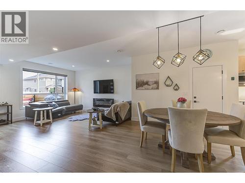 Open-concept main floor - 747 Patterson Avenue Unit# 2, Kelowna, BC - Indoor