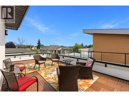 Gas & electrical connections - 747 Patterson Avenue Unit# 2, Kelowna, BC - Outdoor With Deck Patio Veranda With Exterior