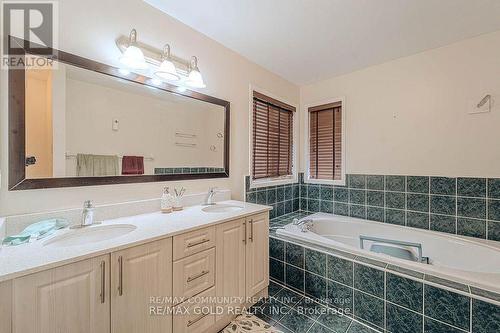 10 Squirreltail Way, Brampton, ON - Indoor Photo Showing Bathroom