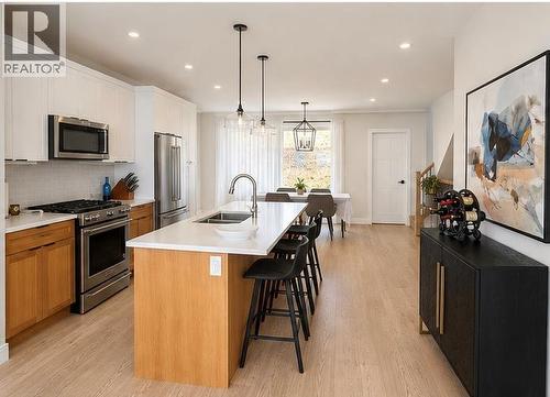 1839 Grey Owl Court, Kelowna, BC - Indoor Photo Showing Kitchen With Double Sink With Upgraded Kitchen
