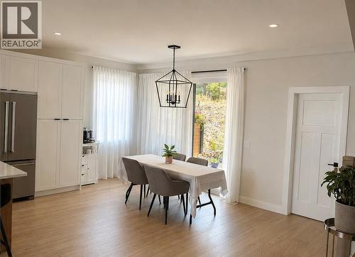 1839 Grey Owl Court, Kelowna, BC - Indoor Photo Showing Dining Room