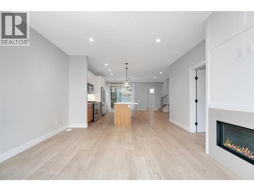 1839 Grey Owl Court, Kelowna, BC - Indoor With Fireplace