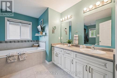 41 Westra Drive, Guelph (Willow West/Sugarbush/West Acres), ON - Indoor Photo Showing Bathroom