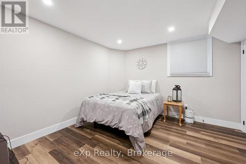 41 Westra Drive, Guelph (Willow West/Sugarbush/West Acres), ON - Indoor Photo Showing Bedroom