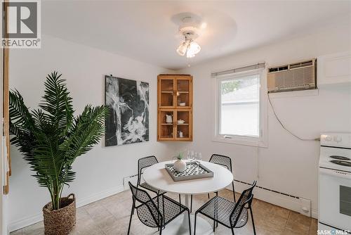1012 2Nd Street E, Saskatoon, SK - Indoor Photo Showing Dining Room