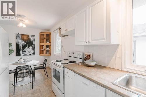 1012 2Nd Street E, Saskatoon, SK - Indoor Photo Showing Kitchen