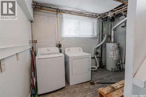 1012 2Nd Street E, Saskatoon, SK - Indoor Photo Showing Laundry Room