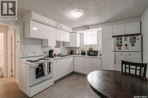 1012 2Nd Street E, Saskatoon, SK - Indoor Photo Showing Kitchen With Double Sink