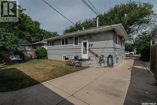 1012 2Nd Street E, Saskatoon, SK - Outdoor