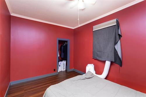 250 Toronto Ave, Morris, MB - Indoor Photo Showing Bedroom