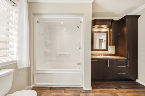 Salle de bains attenante à la CCP - 892 37E Rue B, Saint-Georges, QC - Indoor Photo Showing Bathroom