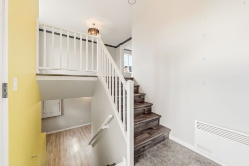 Hall d'entrée/Vestibule - 892 37E Rue B, Saint-Georges, QC - Indoor Photo Showing Other Room