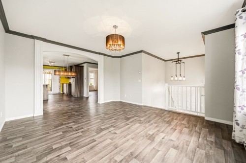 Salon - 892 37E Rue B, Saint-Georges, QC - Indoor Photo Showing Other Room