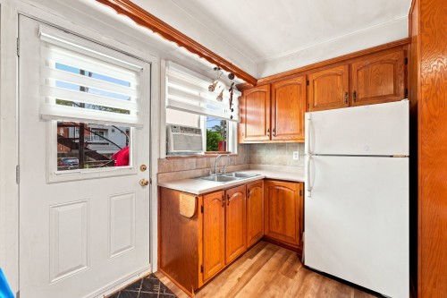 Kitchen - 2365  - 2367 Rue French, Montréal (Mercier/Hochelaga-Maisonneuve), QC - Indoor Photo Showing Kitchen With Double Sink